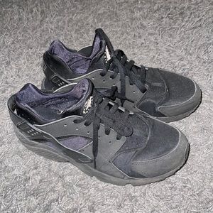 Black Huarache